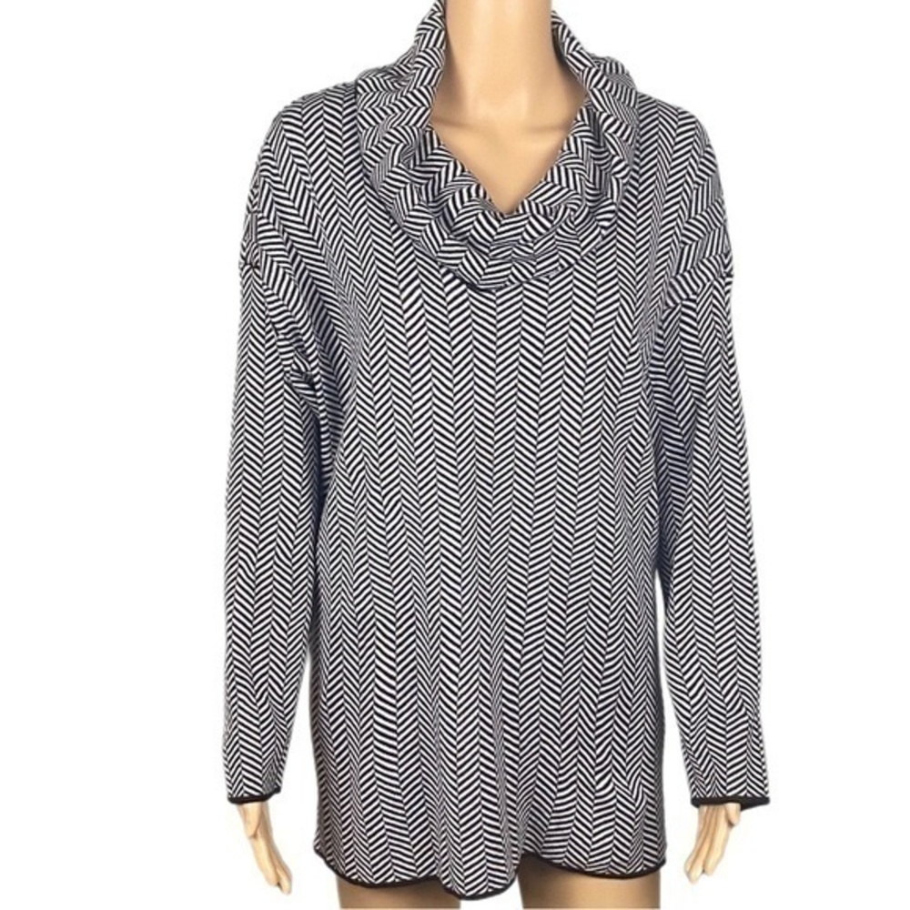 CALVIN KLEIN black and white herringbone pattern, cowl-neck  sweater. Large. EUC
